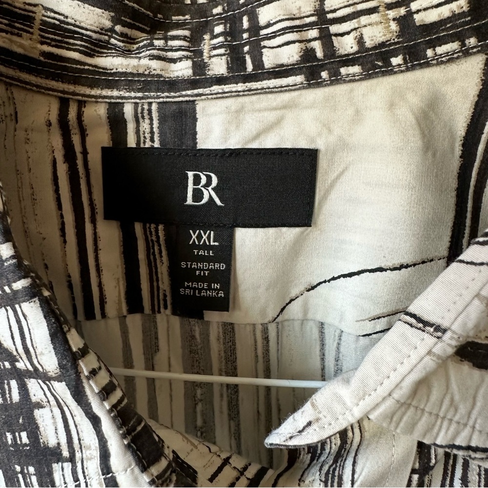 Banana Republic Black and Cream Abstract Button-Up Collared Shirt Mens Size XXLT - Picture 3 of 7